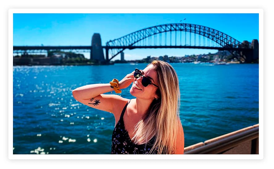 Susana en el puente de Sydney