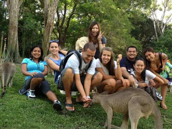 Recepción, clases, aulas, zona de ordenadores, zona común y una excursión de Pacific English Study