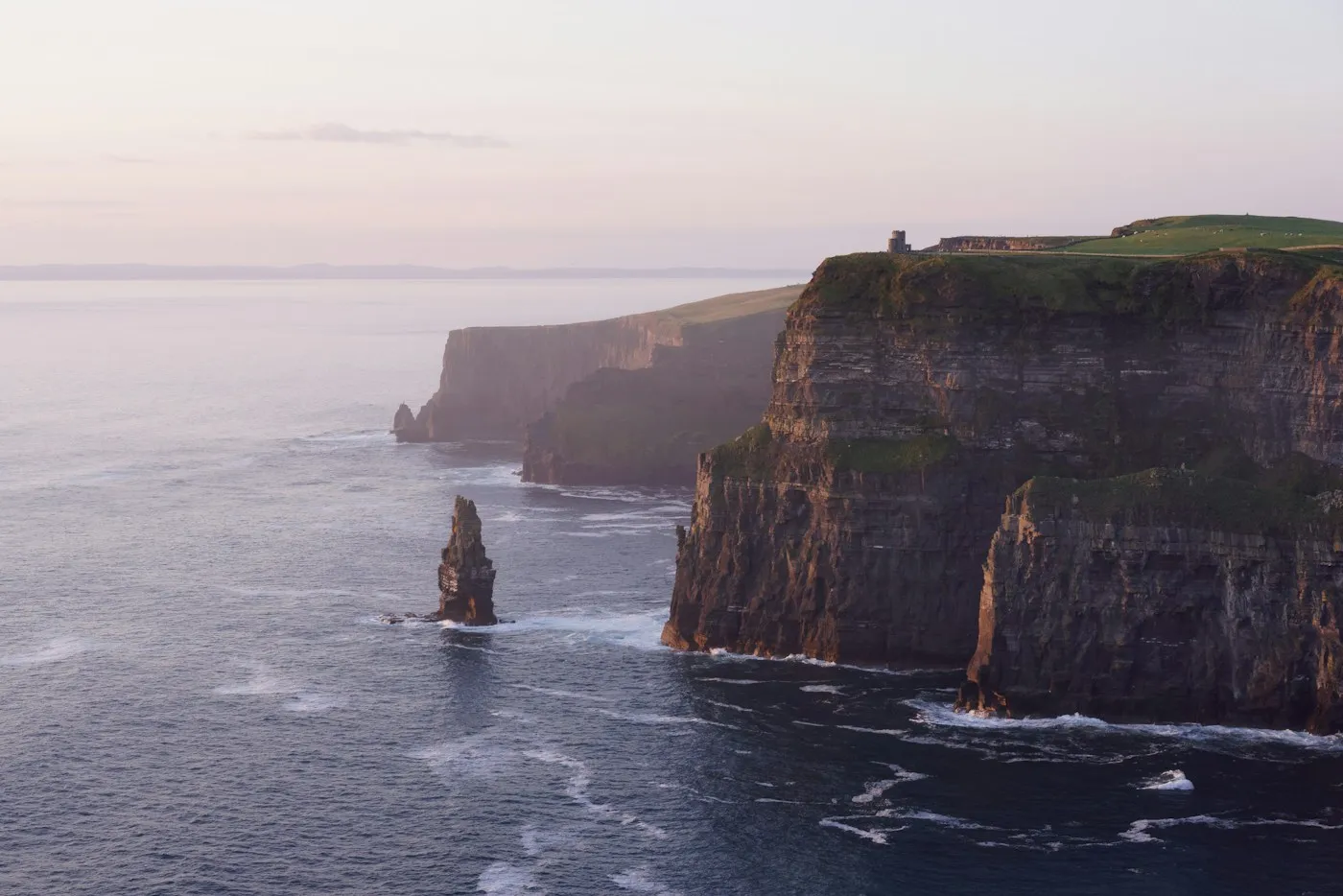 Los acantilados de Moher sobre el océano Atlántico, en la costa oeste de Irlanda