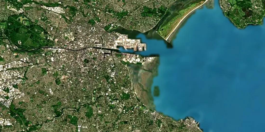 Vista de satélite de Dublín y su bahía