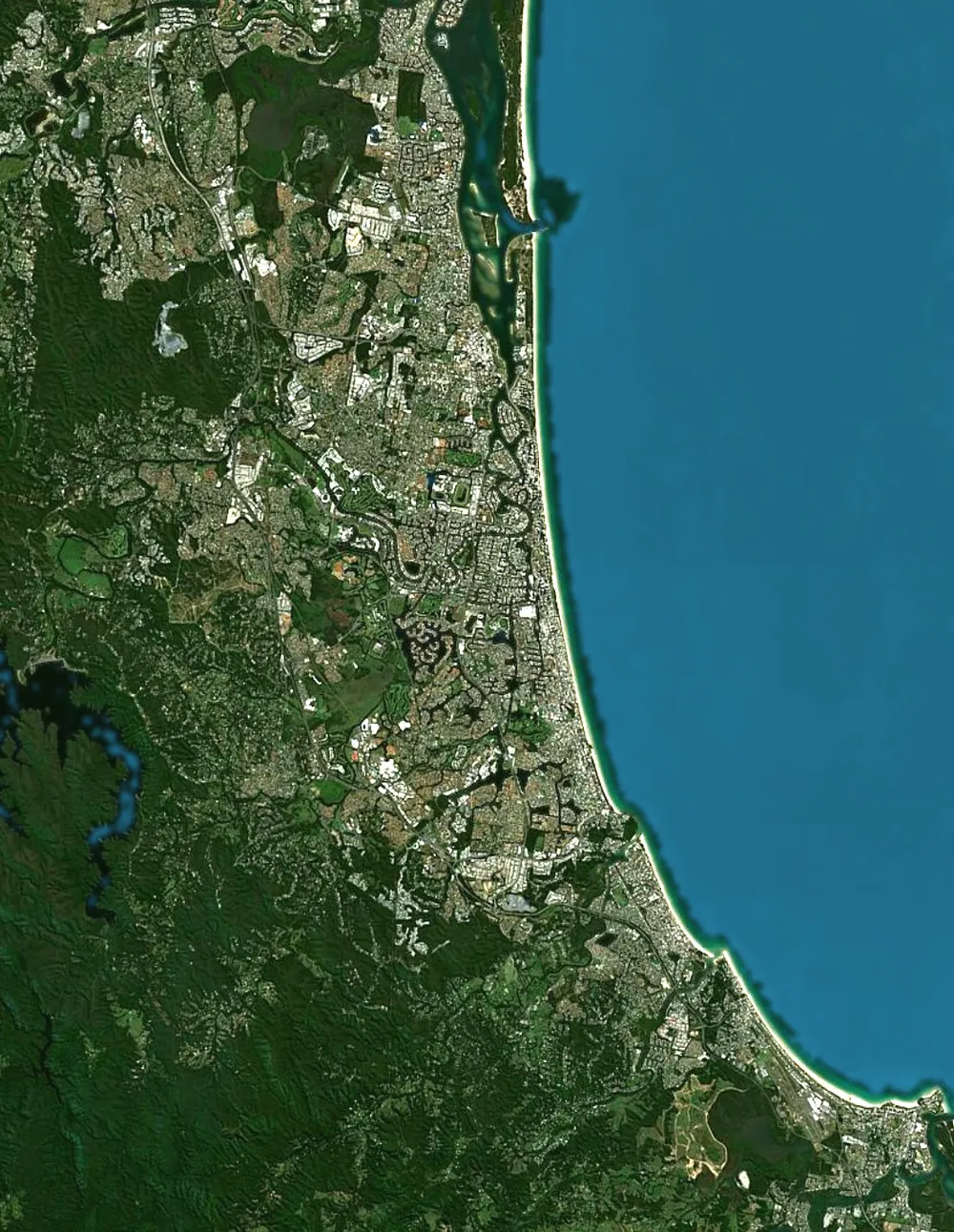 Mapa de satélite de Gold Coast, de Helensvale a Coolangatta, con el Broadwater y las playas