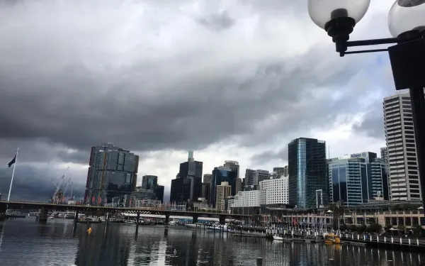 Darling Harbour y los rascacielos del centro de negocios de Sydney