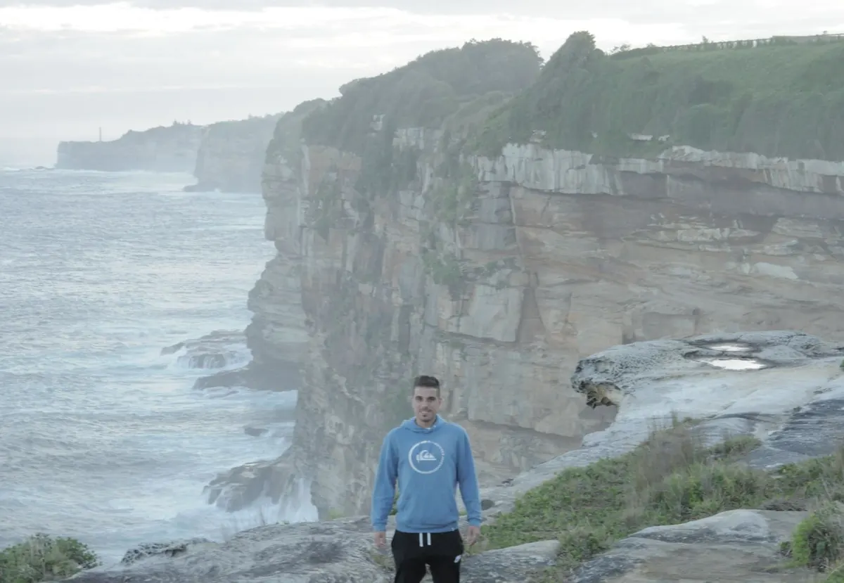 Un estudiante en los acantilados de The Gap, en Watsons Bay